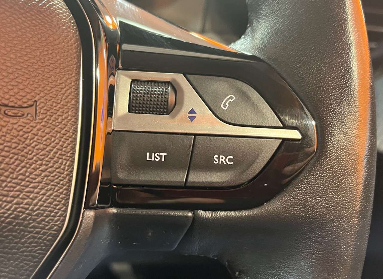 2022 PEUGEOT 208 2022 PEUGEOT 208