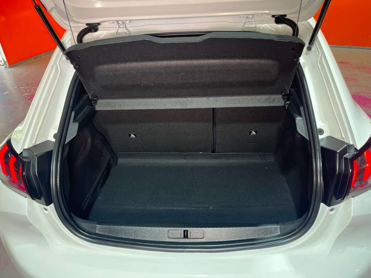 2022 PEUGEOT 208 2022 PEUGEOT 208