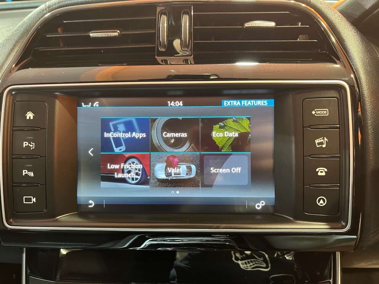 2017 JAGUAR XE 2017 JAGUAR XE
