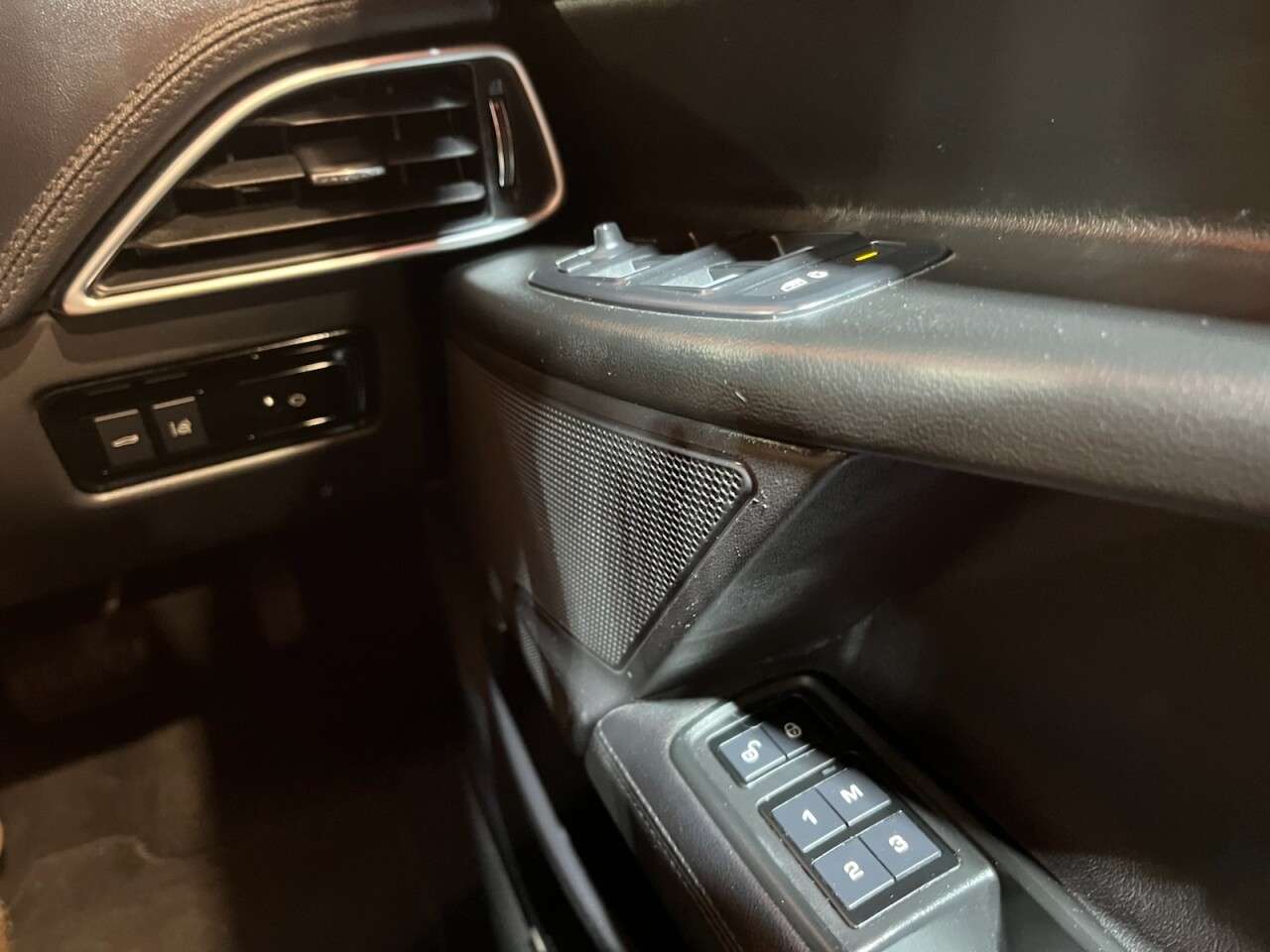 2017 JAGUAR XE 2017 JAGUAR XE