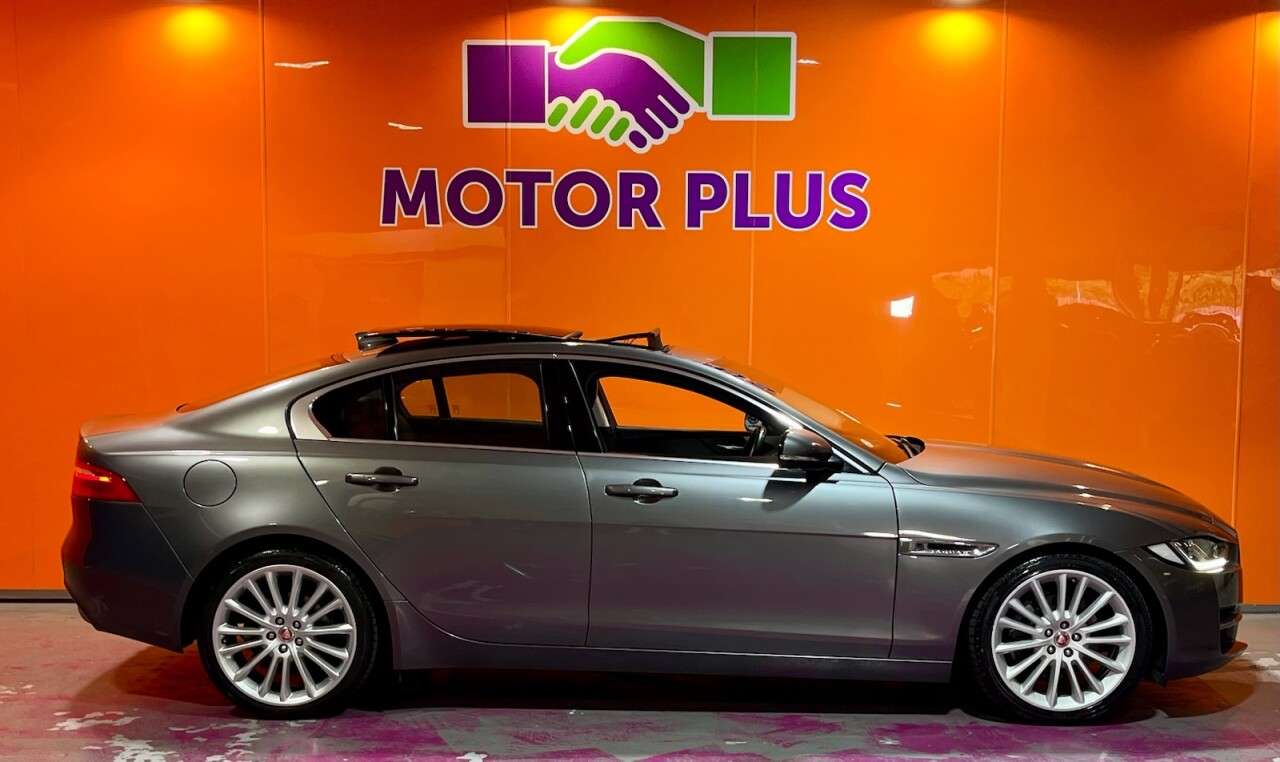 2017 JAGUAR XE 2017 JAGUAR XE
