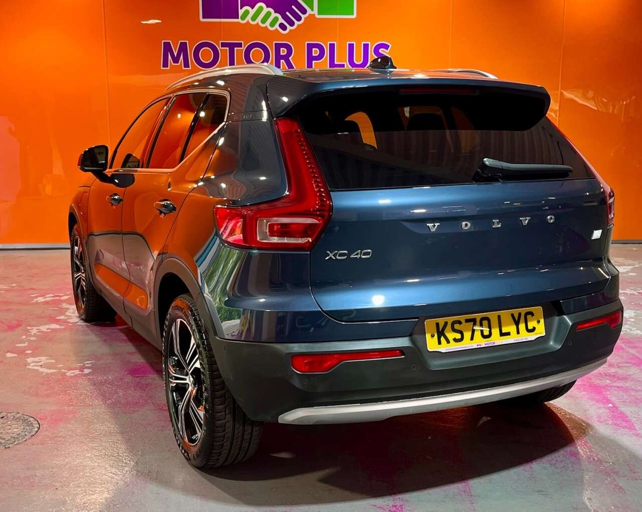 A 2020 VOLVO XC40 1.5h T5 Twin Engine Recharge 10.7kWh Inscription Pro SUV 5dr Petrol Plug-in A 2020 VOLVO XC40 1.5h T5 Twin Engine Recharge 10.7kWh Inscription Pro SUV 5dr Petrol Plug-in
