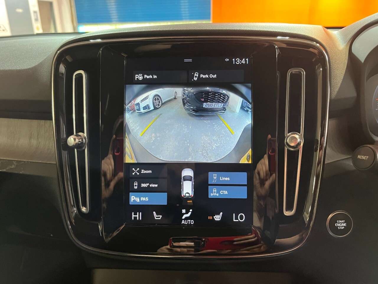 2020 VOLVO XC40 2020 VOLVO XC40