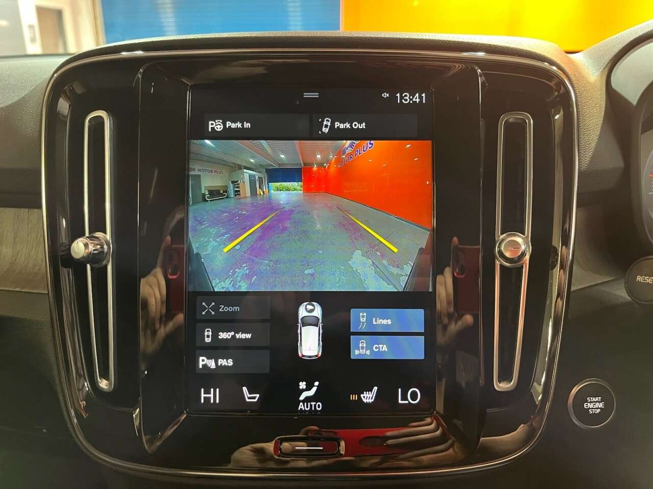 2020 VOLVO XC40 2020 VOLVO XC40