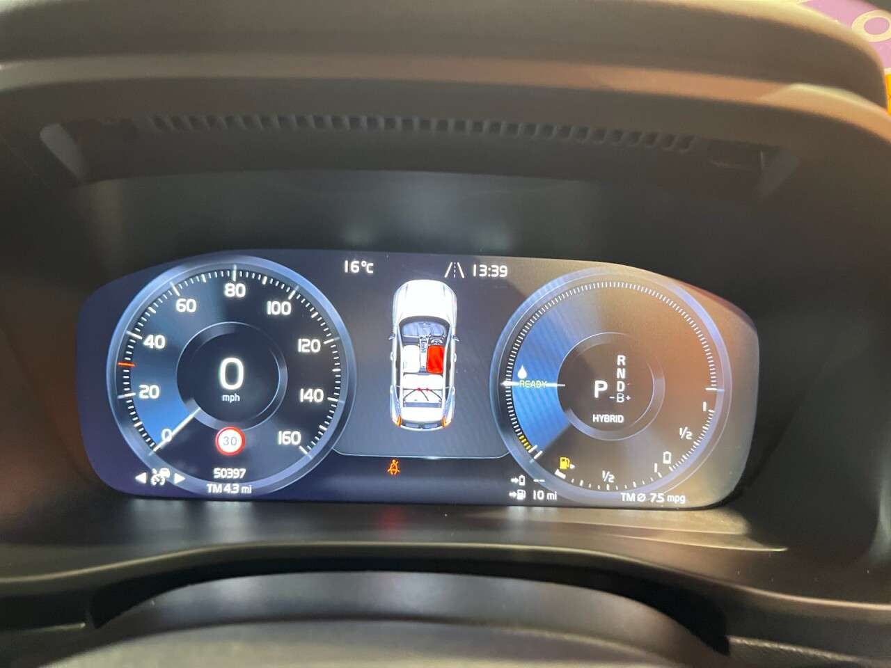 2020 VOLVO XC40 2020 VOLVO XC40