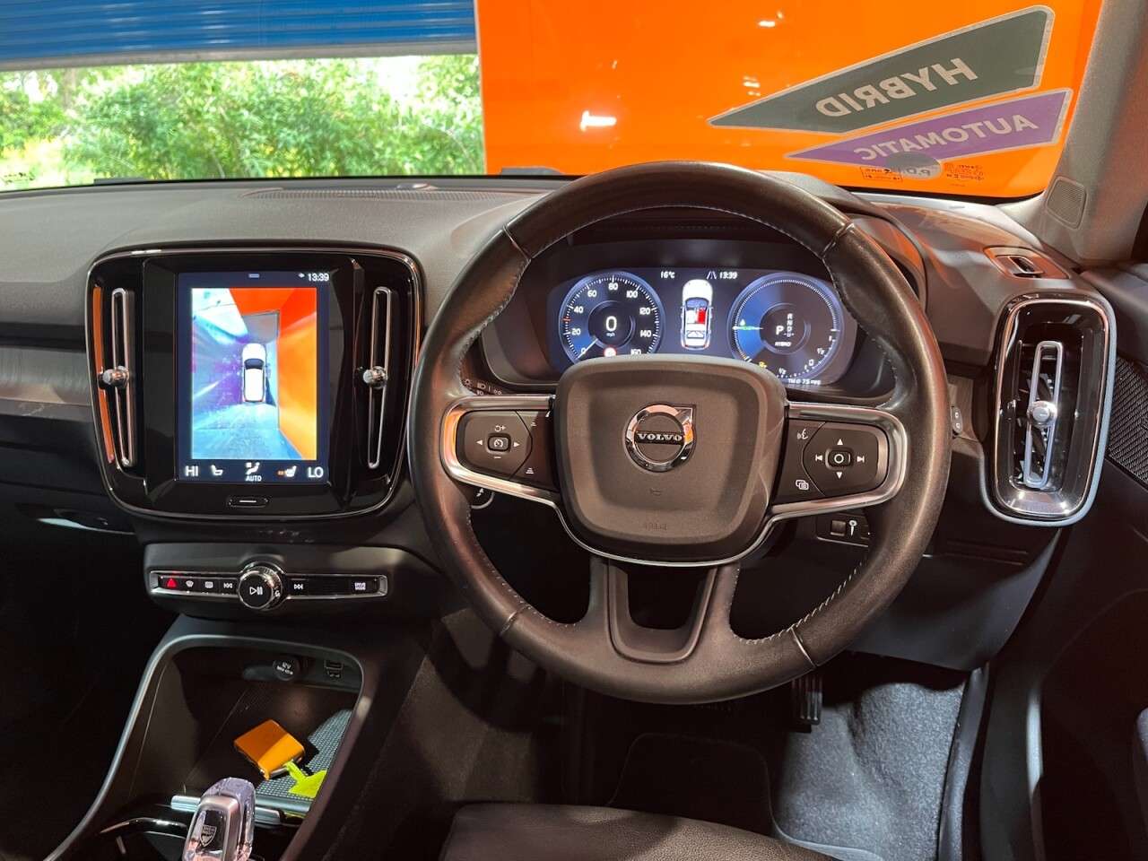 2020 VOLVO XC40 2020 VOLVO XC40