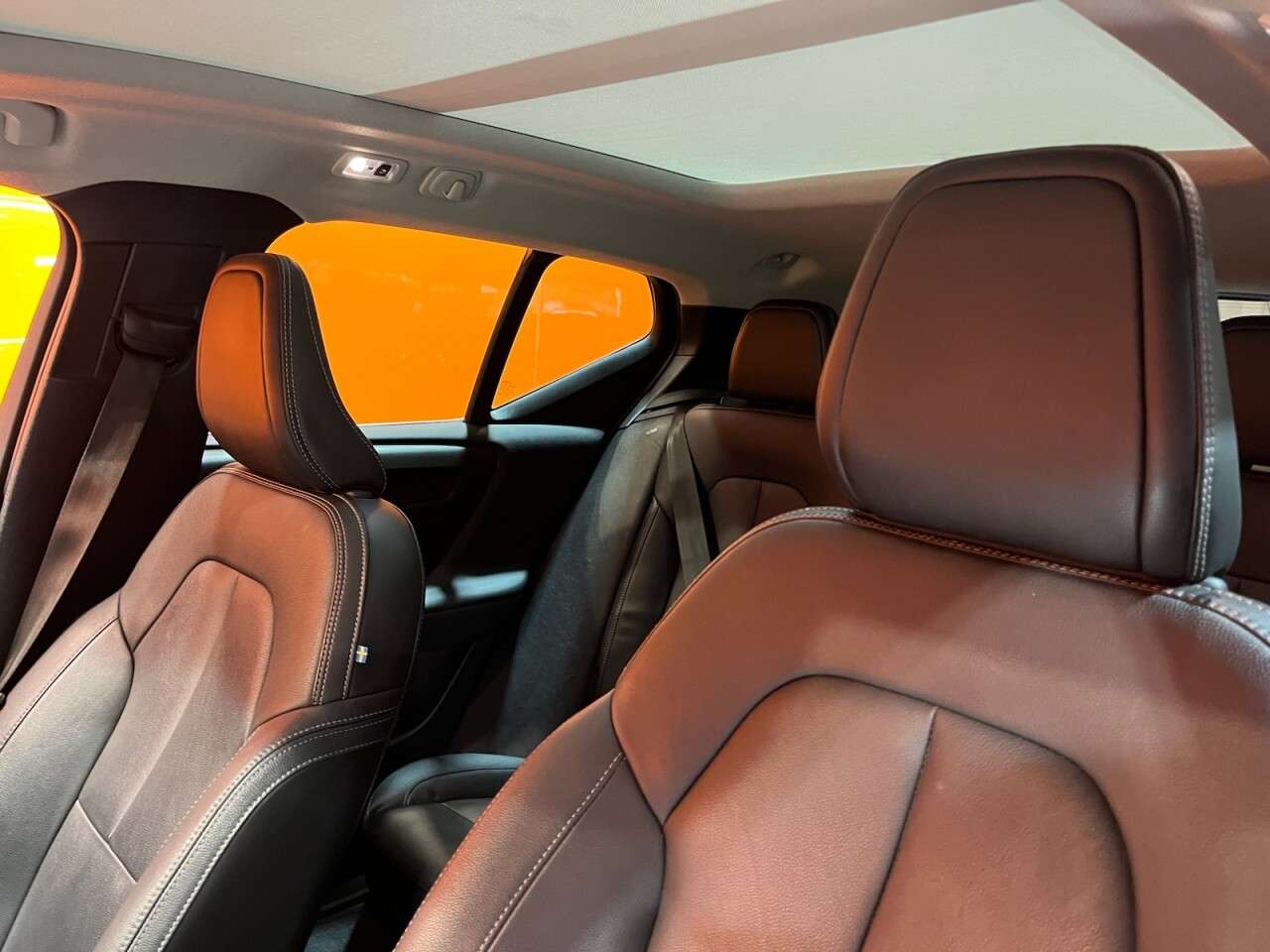2020 VOLVO XC40 2020 VOLVO XC40