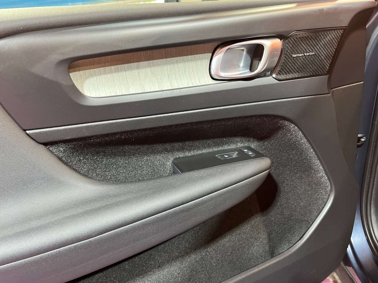 2020 VOLVO XC40 2020 VOLVO XC40