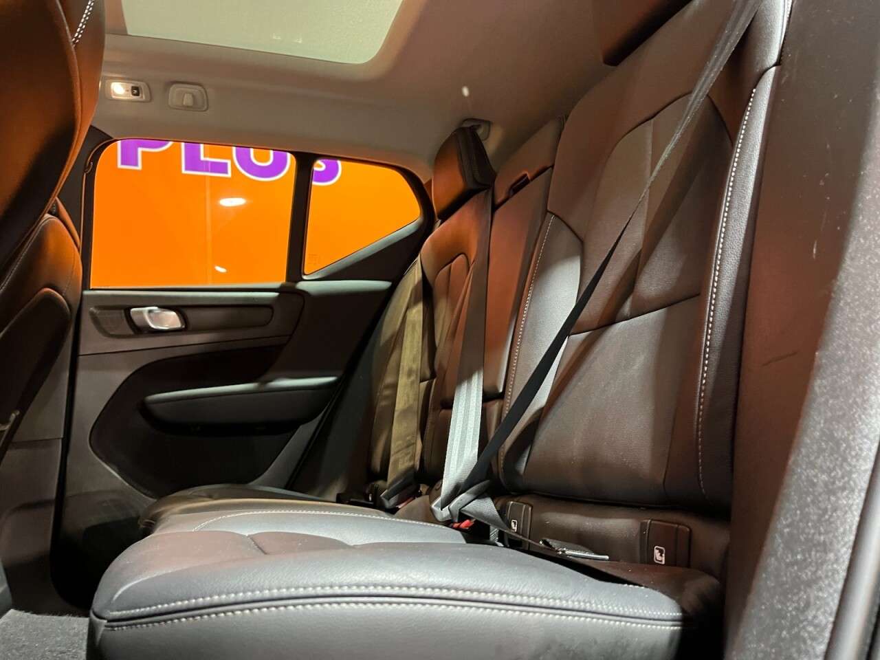 2020 VOLVO XC40 2020 VOLVO XC40