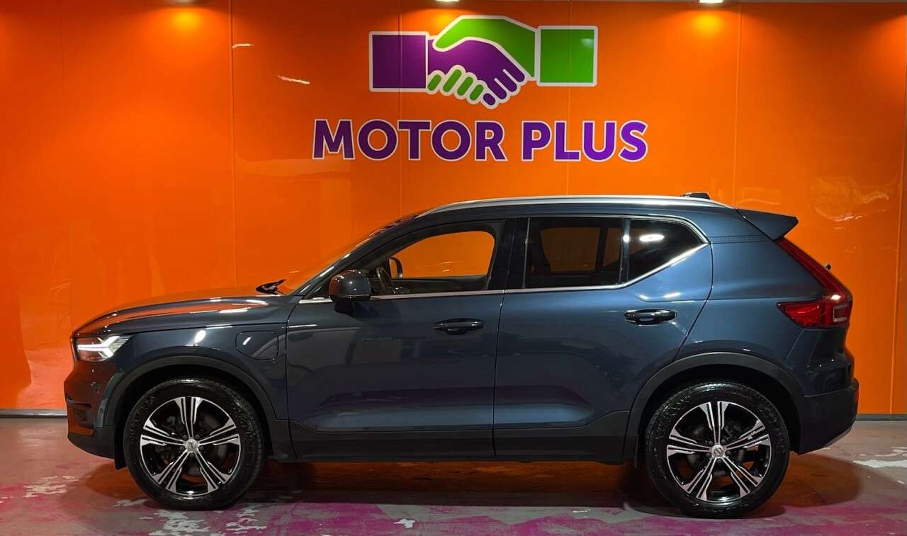 A 2020 VOLVO XC40 1.5h T5 Twin Engine Recharge 10.7kWh Inscription Pro SUV 5dr Petrol Plug-in A 2020 VOLVO XC40 1.5h T5 Twin Engine Recharge 10.7kWh Inscription Pro SUV 5dr Petrol Plug-in