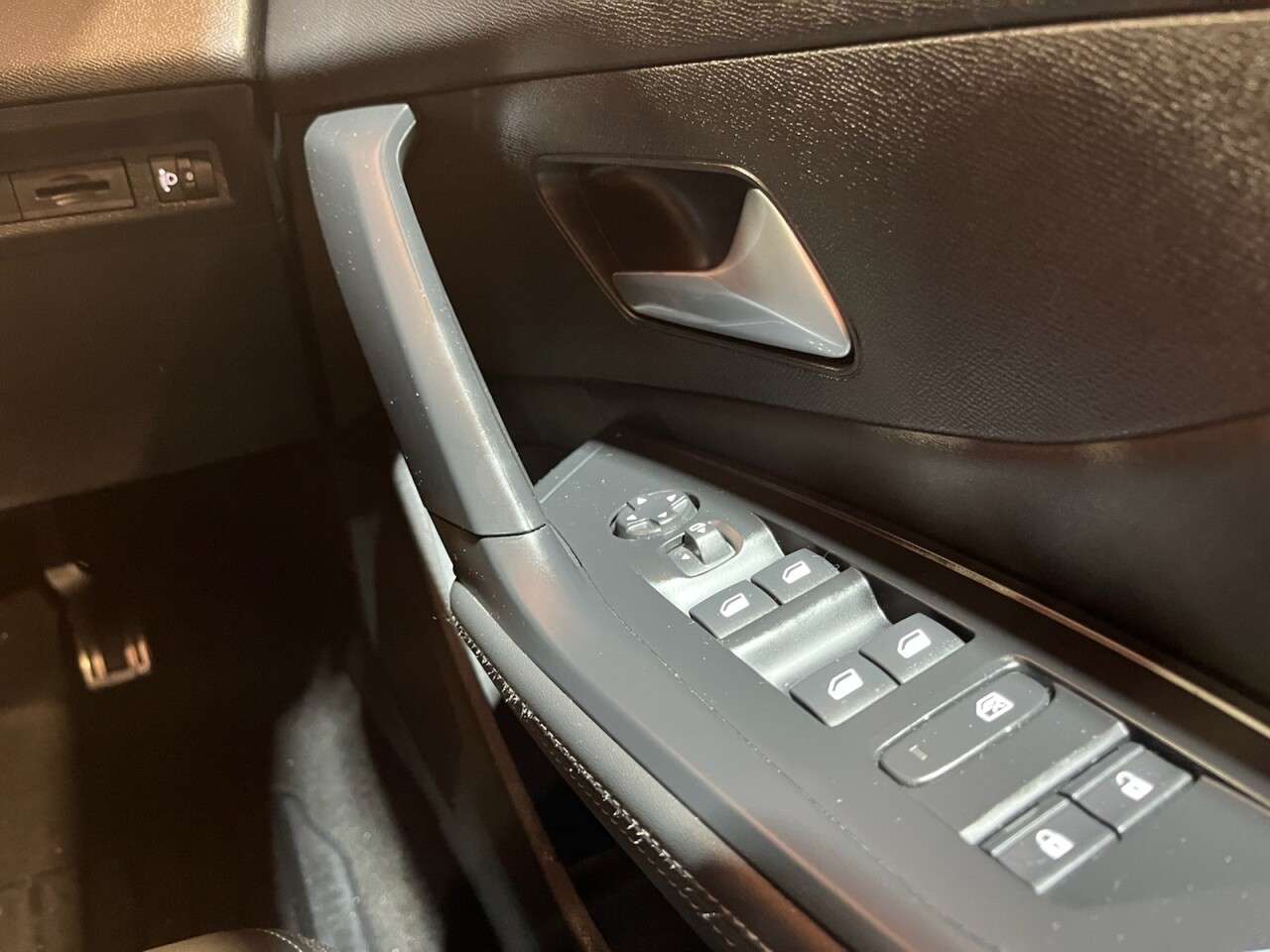 2023 PEUGEOT 308 2023 PEUGEOT 308