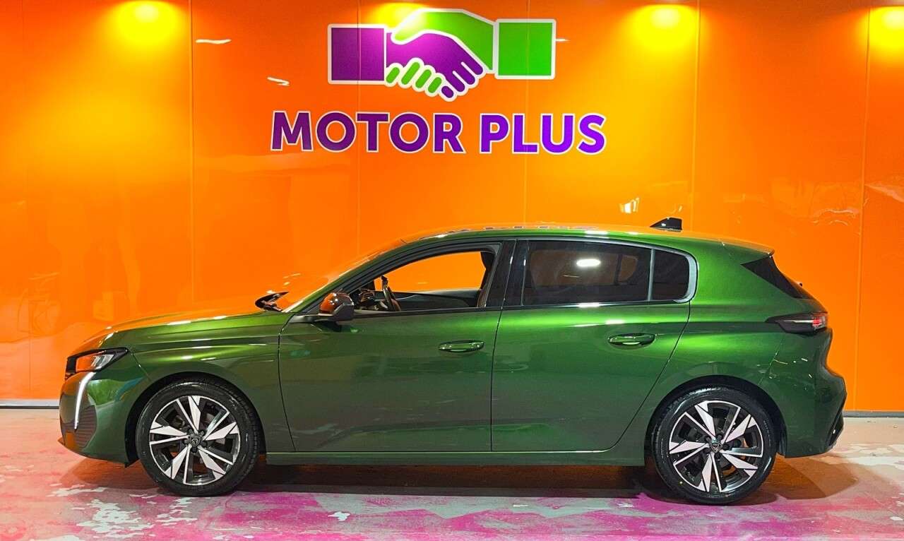 A 2023 PEUGEOT 308 1.2 PureTech Allure Hatchback 5dr Petrol EAT Euro 6 (s/s) (130 ps) Visit Ov A 2023 PEUGEOT 308 1.2 PureTech Allure Hatchback 5dr Petrol EAT Euro 6 (s/s) (130 ps) Visit Ov