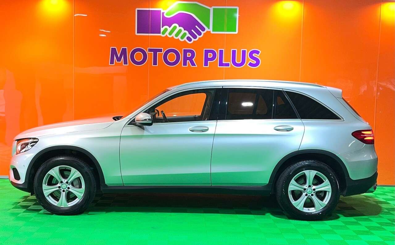 A 2016 MERCEDES-BENZ GLC 2.1 GLC250d Sport SUV 5dr Diesel G-Tronic 4MATIC Euro 6 (s/s) (204 ps) Visi A 2016 MERCEDES-BENZ GLC 2.1 GLC250d Sport SUV 5dr Diesel G-Tronic 4MATIC Euro 6 (s/s) (204 ps) Visi
