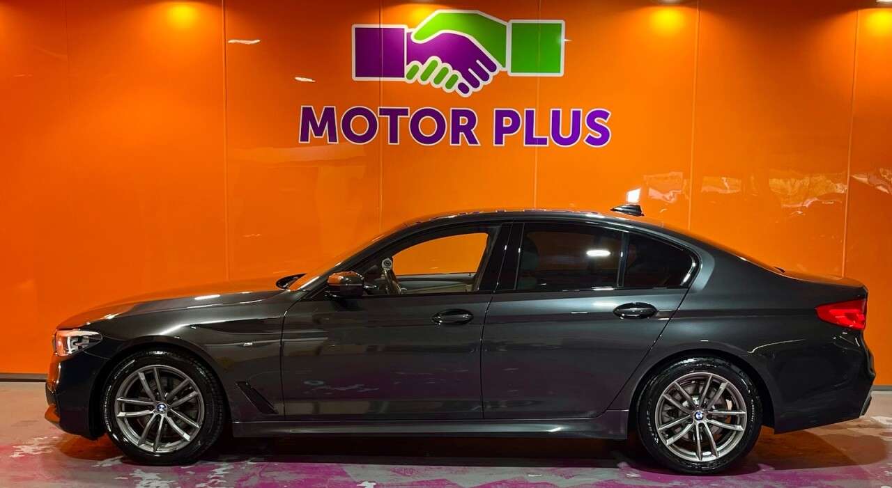 A 2020 BMW 5 SERIES 2.0 520d MHT M Sport Saloon 4dr Diesel Hybrid Auto Euro 6 (s/s) (190 ps) Vi A 2020 BMW 5 SERIES 2.0 520d MHT M Sport Saloon 4dr Diesel Hybrid Auto Euro 6 (s/s) (190 ps) Vi