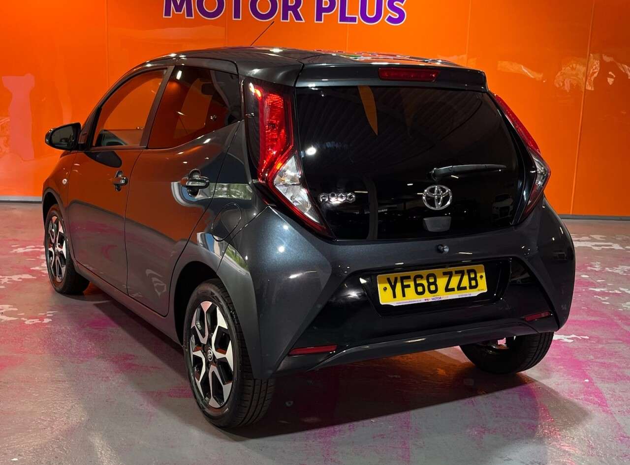 A 2018 TOYOTA AYGO 1.0 VVT-i x-plore Hatchback 5dr Petrol Manual Euro 6 (71 ps) Visit Over 400 A 2018 TOYOTA AYGO 1.0 VVT-i x-plore Hatchback 5dr Petrol Manual Euro 6 (71 ps) Visit Over 400