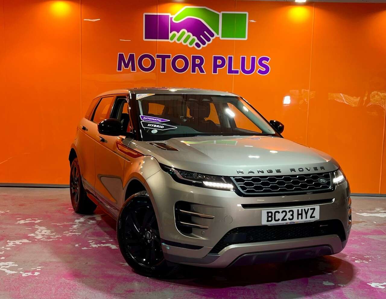 A 2023 LAND ROVER RANGE ROVER EVOQUE 1.5 P300e 12.2kWh R-Dynamic S SUV 5dr Petrol Plug-in Hybrid Auto 4WD Euro 6 A 2023 LAND ROVER RANGE ROVER EVOQUE 1.5 P300e 12.2kWh R-Dynamic S SUV 5dr Petrol Plug-in Hybrid Auto 4WD Euro 6