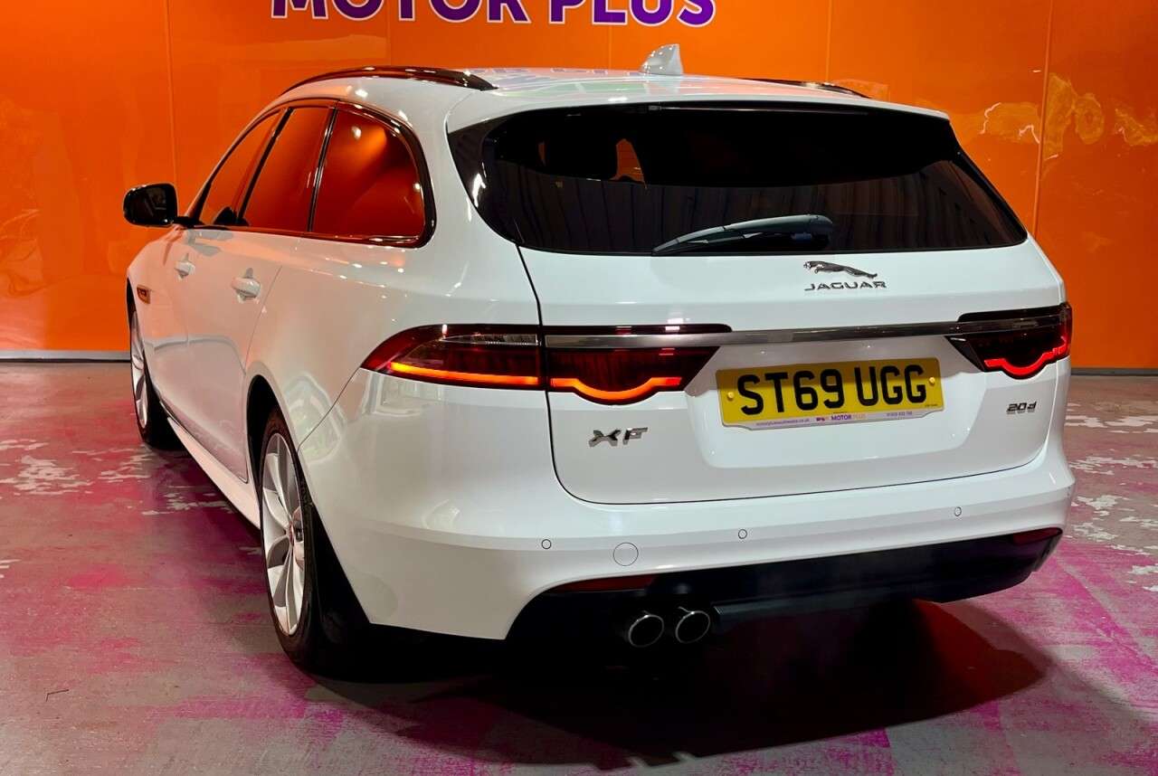 A 2019 JAGUAR XF 2.0d R-Sport Sportbrake 5dr Diesel Auto Euro 6 (s/s) (180 ps) Visit Over 40 A 2019 JAGUAR XF 2.0d R-Sport Sportbrake 5dr Diesel Auto Euro 6 (s/s) (180 ps) Visit Over 40