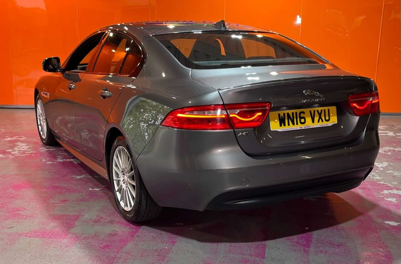 A 2016 JAGUAR XE 2.0d R-Sport Saloon 4dr Diesel Manual Euro 6 (s/s) (163 ps) A 2016 JAGUAR XE 2.0d R-Sport Saloon 4dr Diesel Manual Euro 6 (s/s) (163 ps)