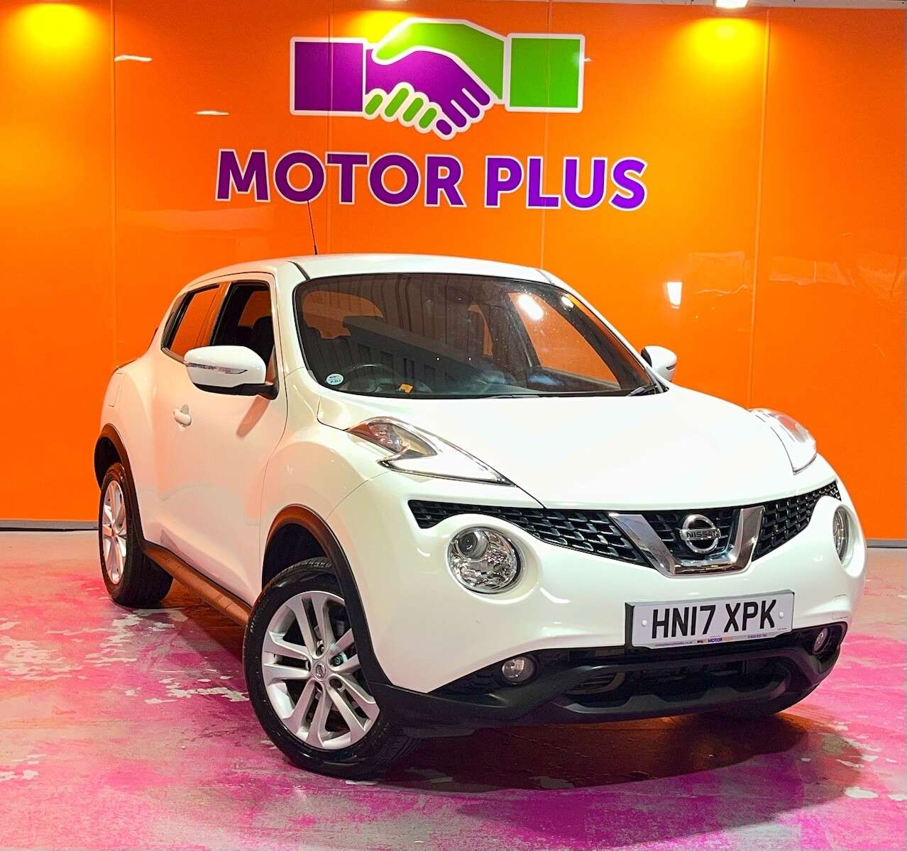 A 2017 NISSAN JUKE 1.6 N-Connecta SUV 5dr Petrol XTRON Euro 6 (117 ps) Visit Over 400 Cars In A 2017 NISSAN JUKE 1.6 N-Connecta SUV 5dr Petrol XTRON Euro 6 (117 ps) Visit Over 400 Cars In