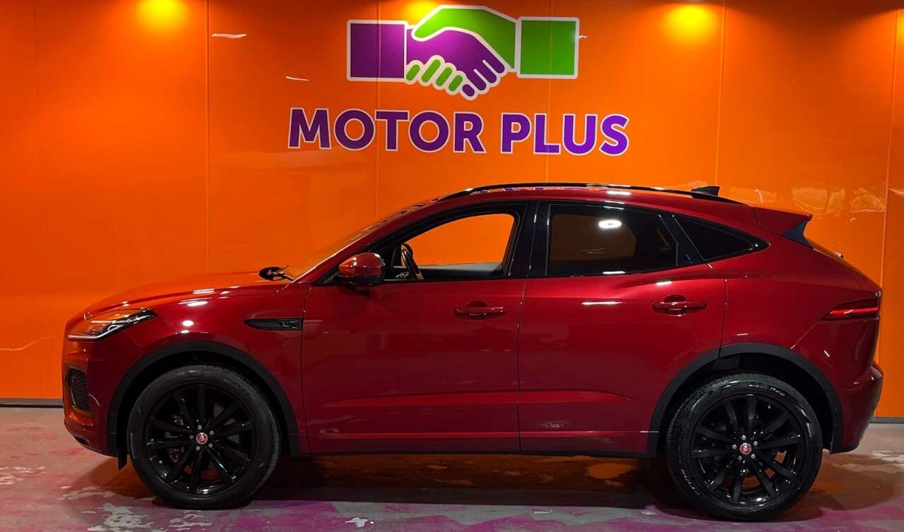 A 2021 JAGUAR E-PACE 2.0 D204 MHEV R-Dynamic SE SUV 5dr Diesel Auto AWD Euro 6 (s/s) (204 ps) Vi A 2021 JAGUAR E-PACE 2.0 D204 MHEV R-Dynamic SE SUV 5dr Diesel Auto AWD Euro 6 (s/s) (204 ps) Vi