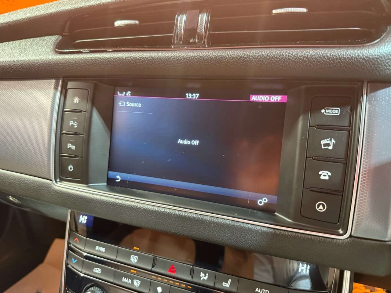 2017 JAGUAR XF 2017 JAGUAR XF