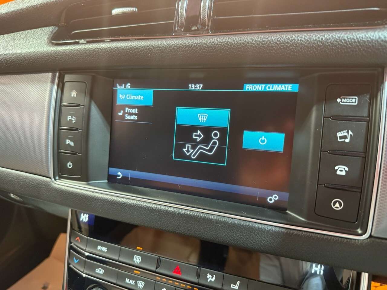 2017 JAGUAR XF 2017 JAGUAR XF