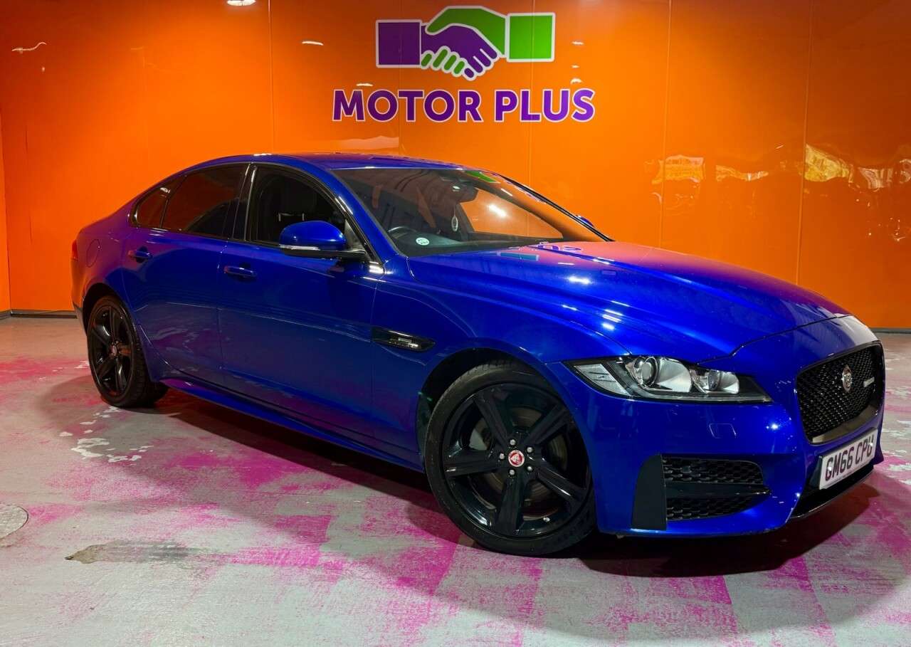 A 2017 JAGUAR XF 2.0d R-Sport Saloon 4dr Diesel Auto Euro 6 (s/s) (180 ps) Visit Over 400 Ca A 2017 JAGUAR XF 2.0d R-Sport Saloon 4dr Diesel Auto Euro 6 (s/s) (180 ps) Visit Over 400 Ca