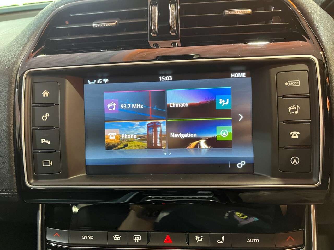2016 JAGUAR XE 2016 JAGUAR XE