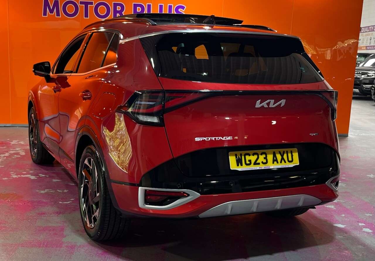 A 2023 KIA SPORTAGE 1.6 T-GDi 13.8kWh GT-Line S SUV 5dr Petrol Plug-in Hybrid Auto AWD Euro 6 ( A 2023 KIA SPORTAGE 1.6 T-GDi 13.8kWh GT-Line S SUV 5dr Petrol Plug-in Hybrid Auto AWD Euro 6 (
