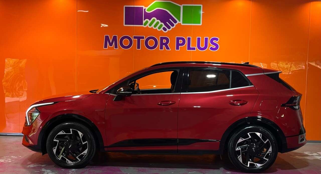 A 2023 KIA SPORTAGE 1.6 T-GDi 13.8kWh GT-Line S SUV 5dr Petrol Plug-in Hybrid Auto AWD Euro 6 ( A 2023 KIA SPORTAGE 1.6 T-GDi 13.8kWh GT-Line S SUV 5dr Petrol Plug-in Hybrid Auto AWD Euro 6 (