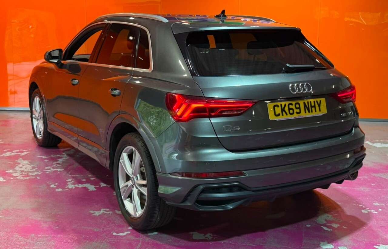 A 2019 AUDI Q3 1.5 TFSI CoD 35 S line SUV 5dr Petrol Manual Euro 6 (s/s) (150 ps) Visit Ov A 2019 AUDI Q3 1.5 TFSI CoD 35 S line SUV 5dr Petrol Manual Euro 6 (s/s) (150 ps) Visit Ov