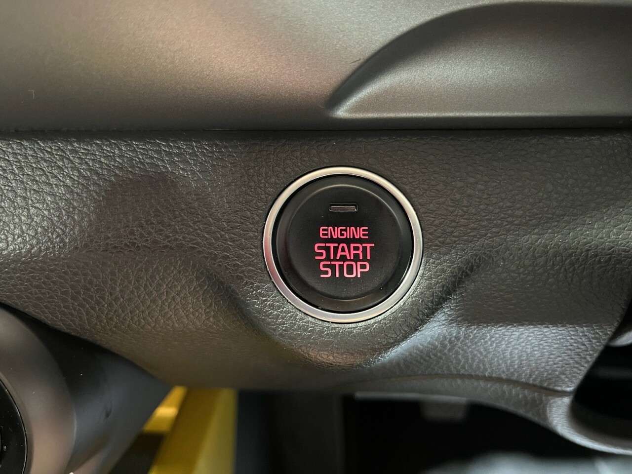 2023 KIA STONIC 2023 KIA STONIC