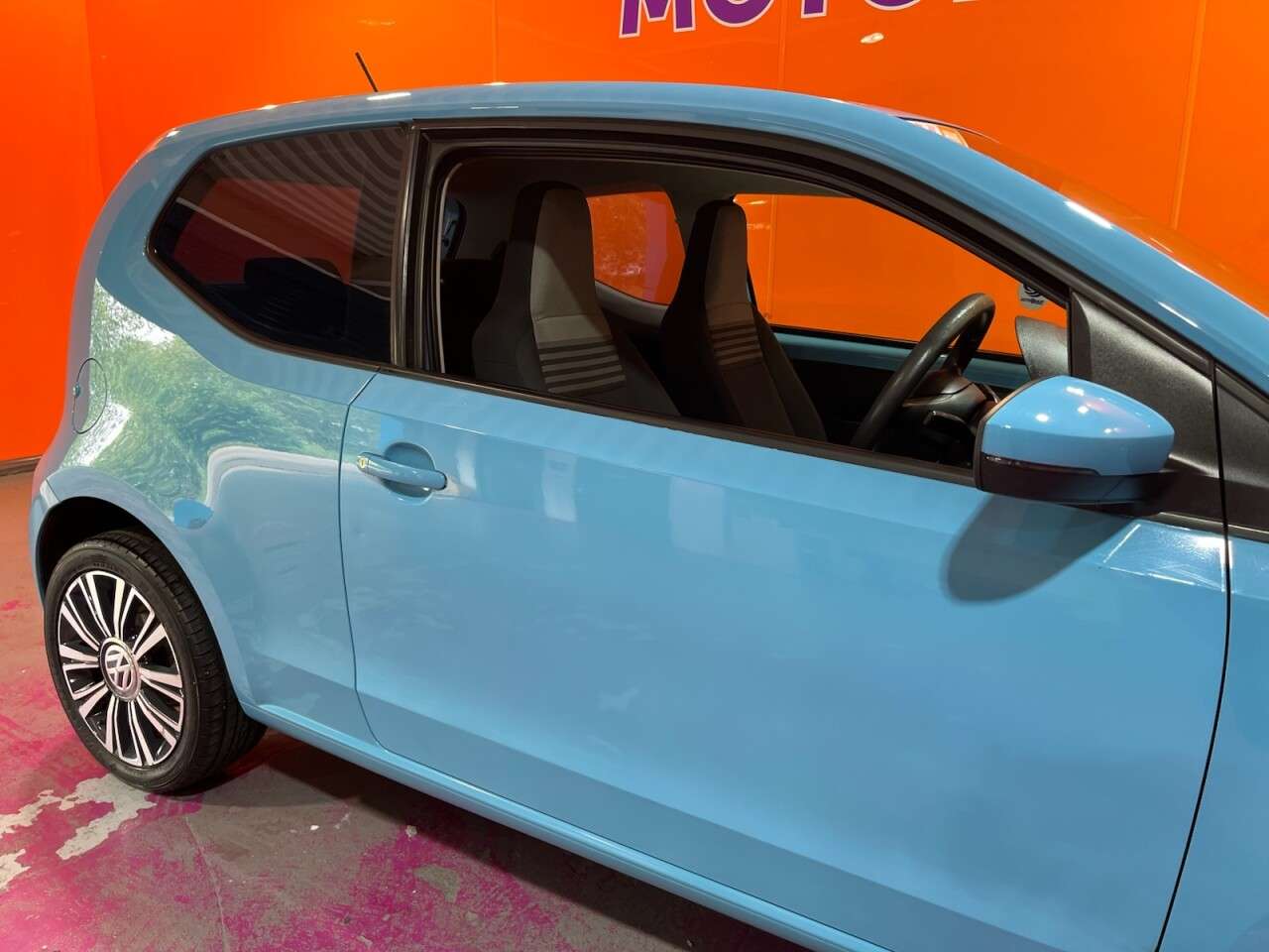 2017 VOLKSWAGEN UP! 2017 VOLKSWAGEN UP!