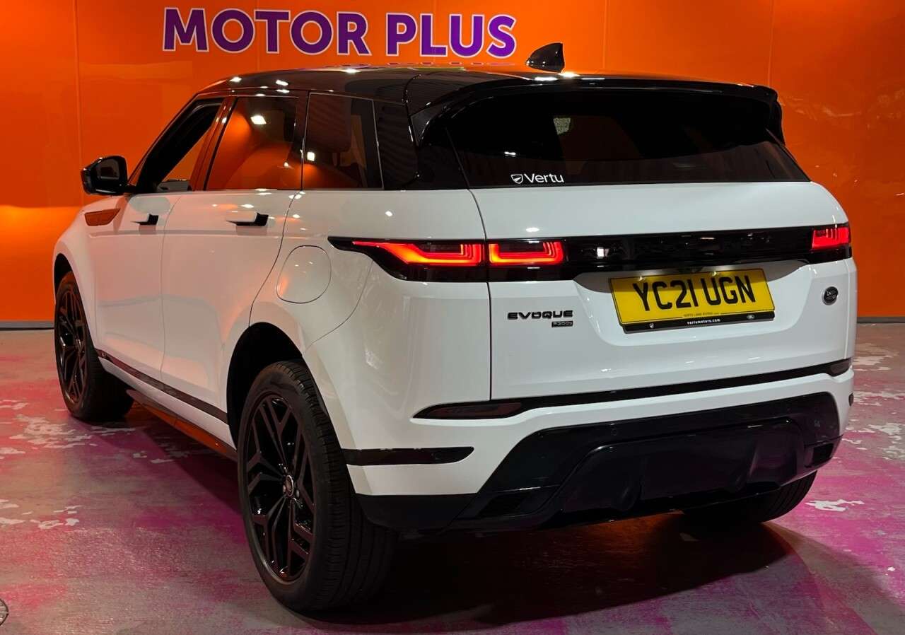 A 2021 LAND ROVER RANGE ROVER EVOQUE 1.5 P300e 12.2kWh R-Dynamic SE SUV 5dr Petrol Plug-in Hybrid Auto 4WD Euro A 2021 LAND ROVER RANGE ROVER EVOQUE 1.5 P300e 12.2kWh R-Dynamic SE SUV 5dr Petrol Plug-in Hybrid Auto 4WD Euro