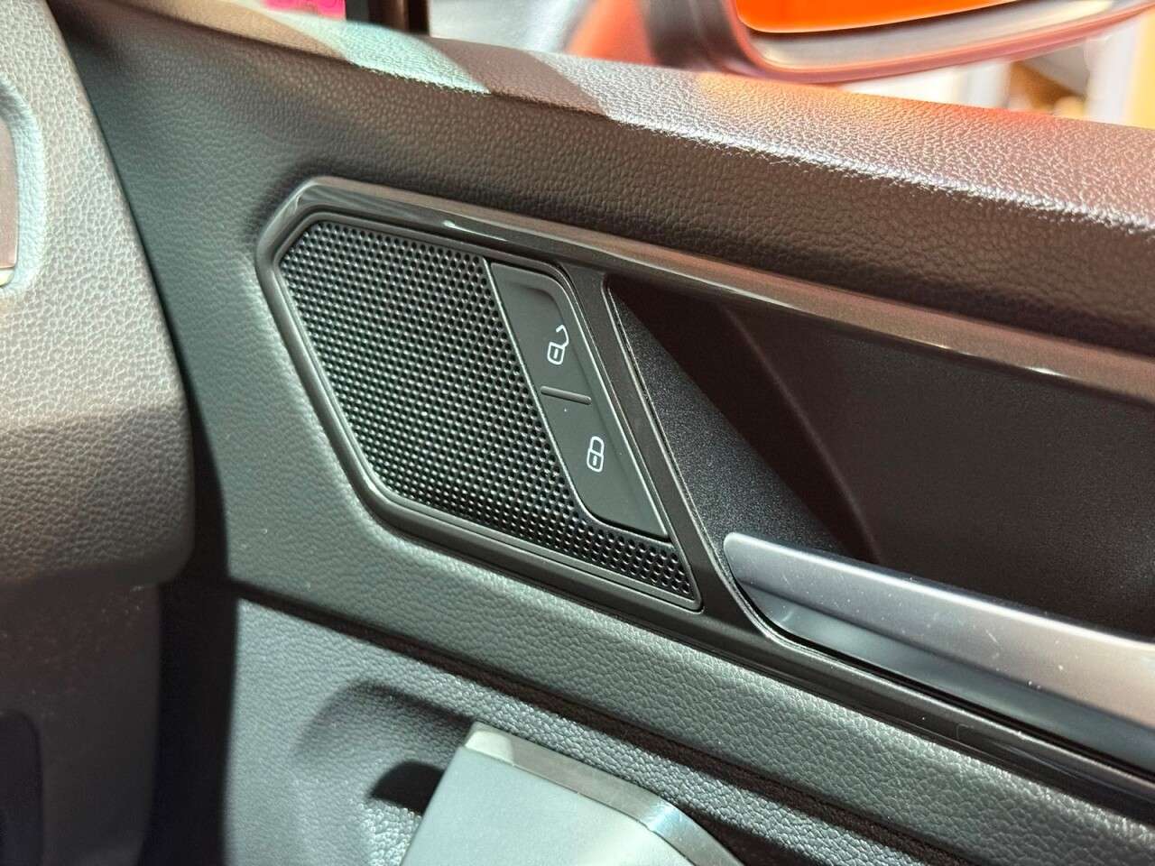 2017 VOLKSWAGEN TIGUAN 2017 VOLKSWAGEN TIGUAN