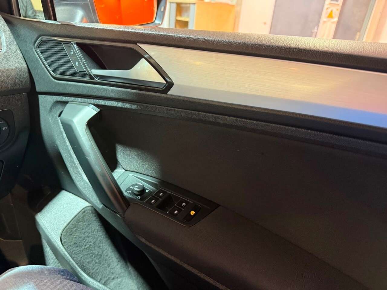 2017 VOLKSWAGEN TIGUAN 2017 VOLKSWAGEN TIGUAN