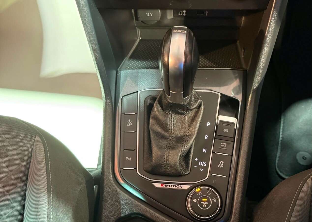 2017 VOLKSWAGEN TIGUAN 2017 VOLKSWAGEN TIGUAN