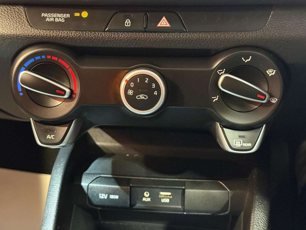 2018 KIA STONIC 2018 KIA STONIC