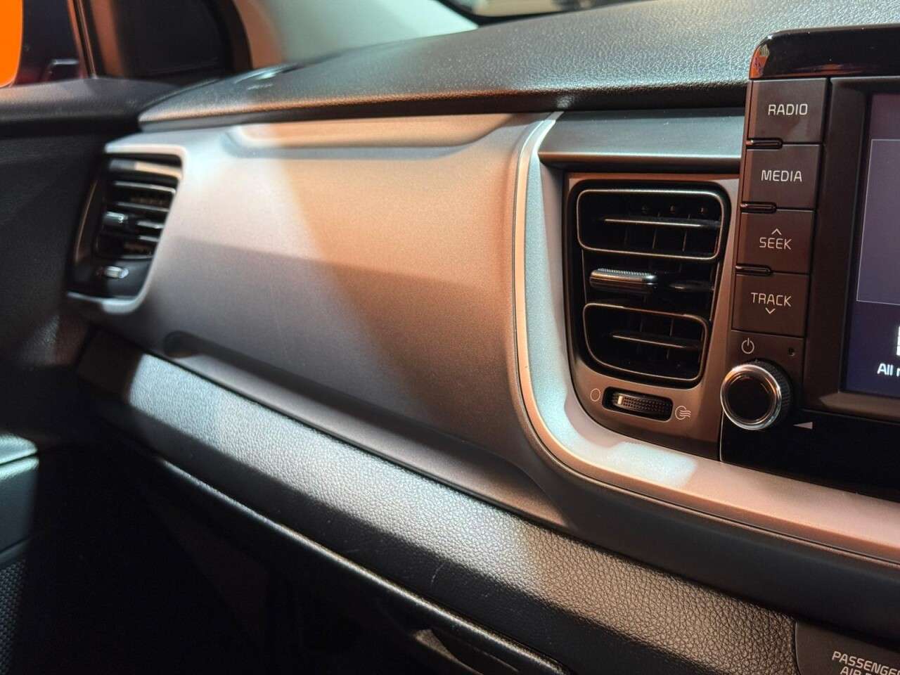 2018 KIA STONIC 2018 KIA STONIC