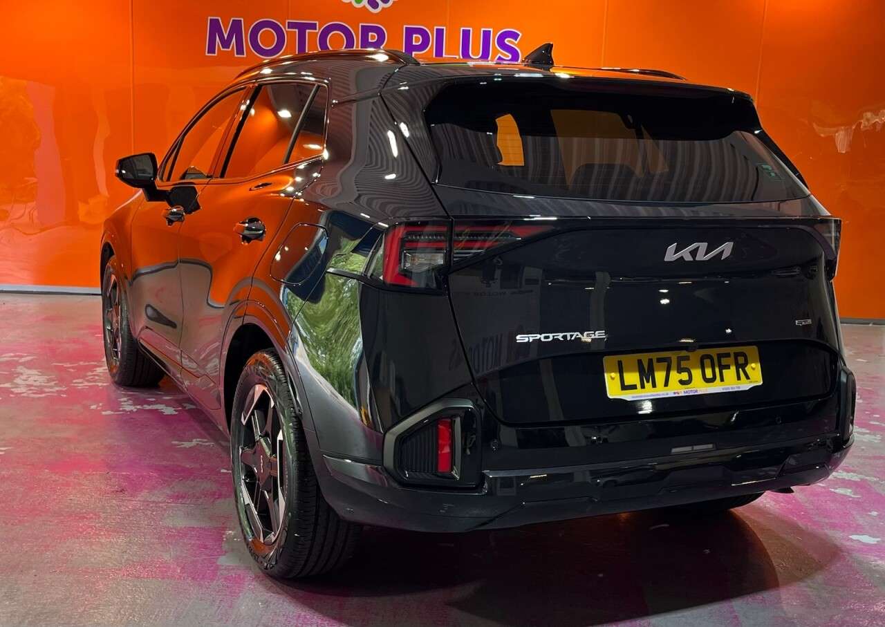 A 2025 KIA SPORTAGE 1.6 T-GDi GT-Line SUV 5dr Petrol DCT Euro 6 (s/s) (147 bhp) Visit Over 400 A 2025 KIA SPORTAGE 1.6 T-GDi GT-Line SUV 5dr Petrol DCT Euro 6 (s/s) (147 bhp) Visit Over 400