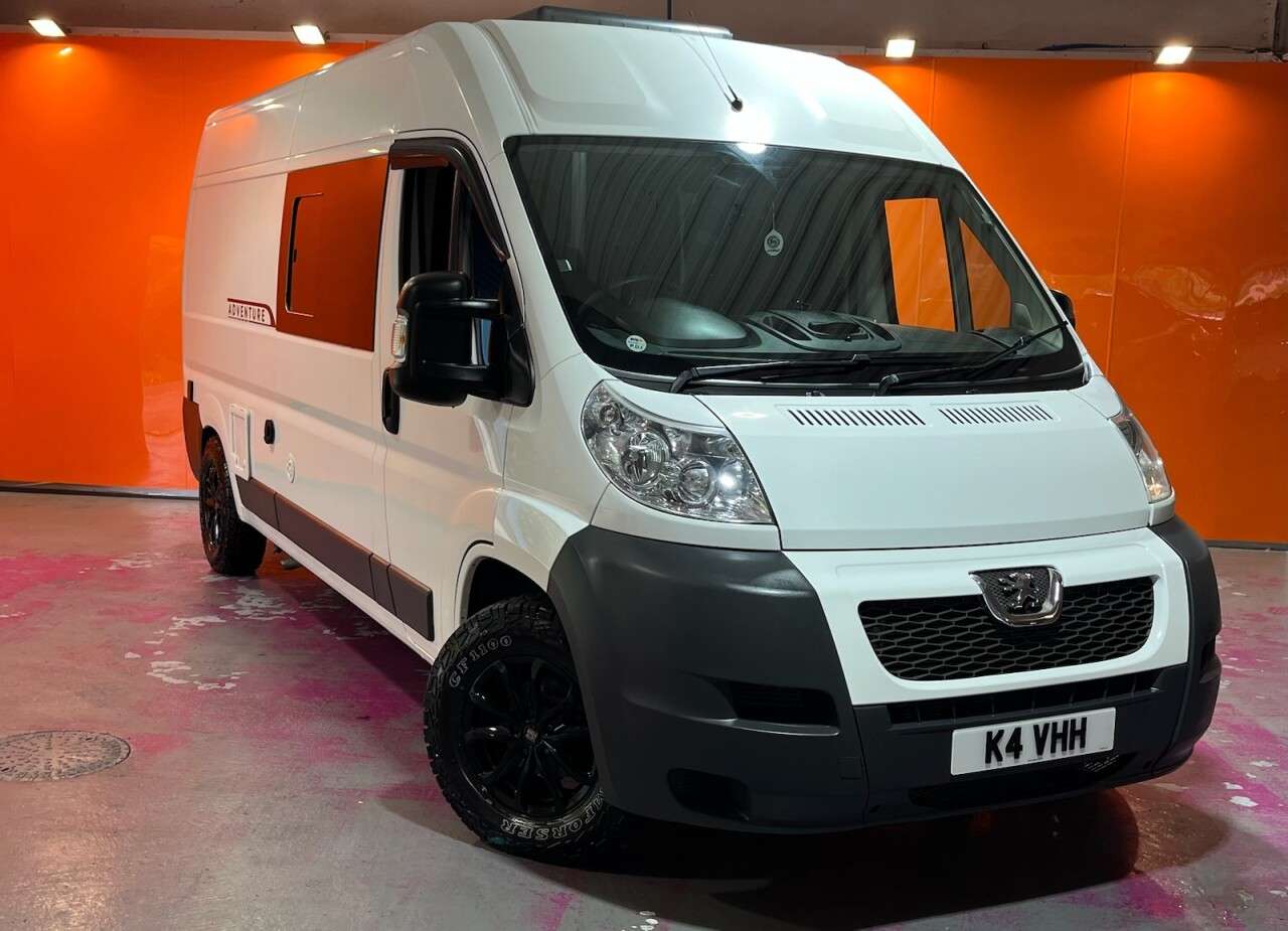A 2014 PEUGEOT BOXER 2.2 HDi 335 Professional Panel Van 4dr Diesel Manual L3 H2 (229 g/km, 130 b A 2014 PEUGEOT BOXER 2.2 HDi 335 Professional Panel Van 4dr Diesel Manual L3 H2 (229 g/km, 130 b
