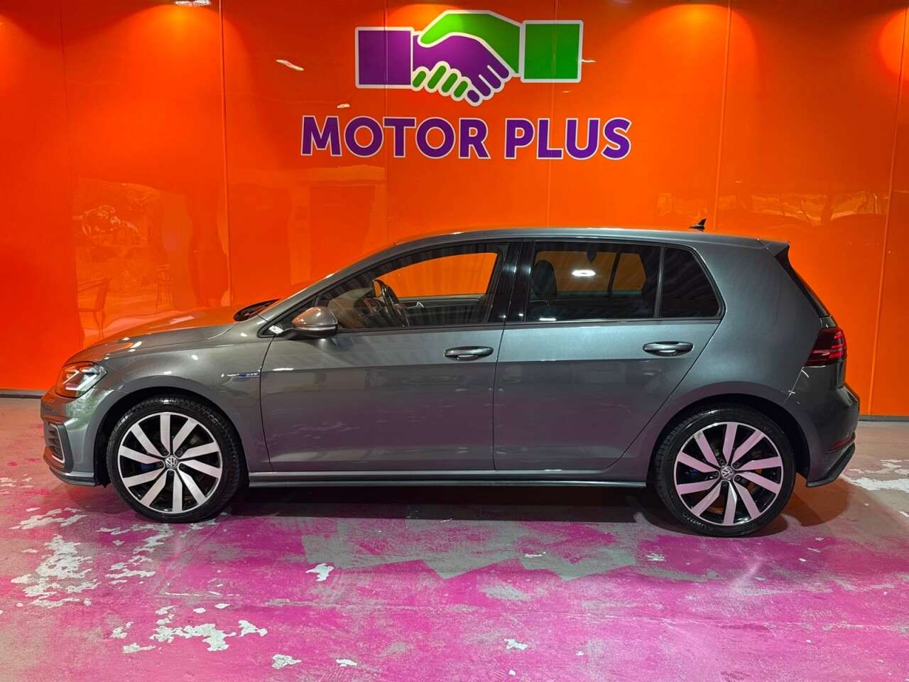 A 2018 VOLKSWAGEN GOLF 1.4 TSI 8.7kWh GTE Advance Hatchback 5dr Petrol Plug-in Hybrid DSG Euro 6 ( A 2018 VOLKSWAGEN GOLF 1.4 TSI 8.7kWh GTE Advance Hatchback 5dr Petrol Plug-in Hybrid DSG Euro 6 (
