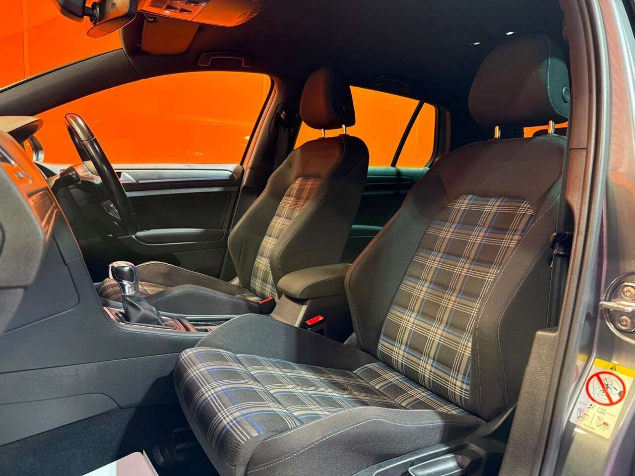 2018 VOLKSWAGEN GOLF 2018 VOLKSWAGEN GOLF