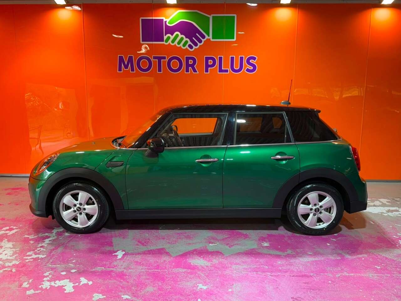 A 2021 MINI HATCH 1.5 Cooper Classic Hatchback 5dr Petrol Manual Euro 6 (s/s) (136 ps) Visit A 2021 MINI HATCH 1.5 Cooper Classic Hatchback 5dr Petrol Manual Euro 6 (s/s) (136 ps) Visit