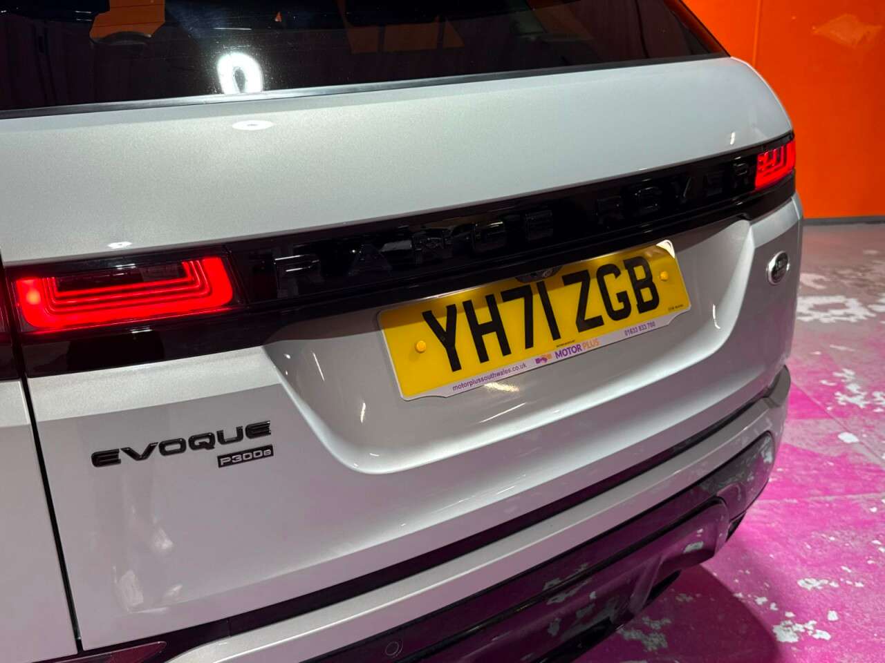 2021 LAND ROVER RANGE ROVER EVOQUE 2021 LAND ROVER RANGE ROVER EVOQUE