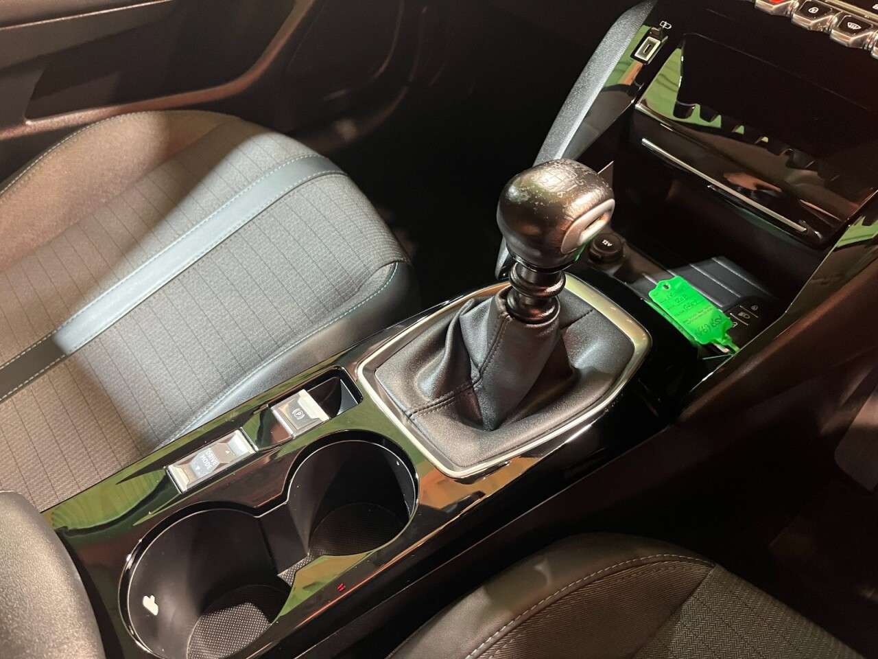 2020 PEUGEOT 208 2020 PEUGEOT 208