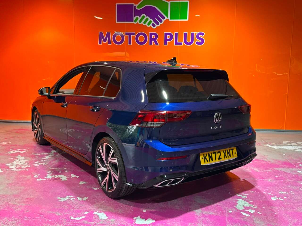 A 2022 VOLKSWAGEN GOLF 2.0 TDI R-Line Hatchback 5dr Diesel DSG Euro 6 (s/s) (150 ps) Visit Over 40 A 2022 VOLKSWAGEN GOLF 2.0 TDI R-Line Hatchback 5dr Diesel DSG Euro 6 (s/s) (150 ps) Visit Over 40
