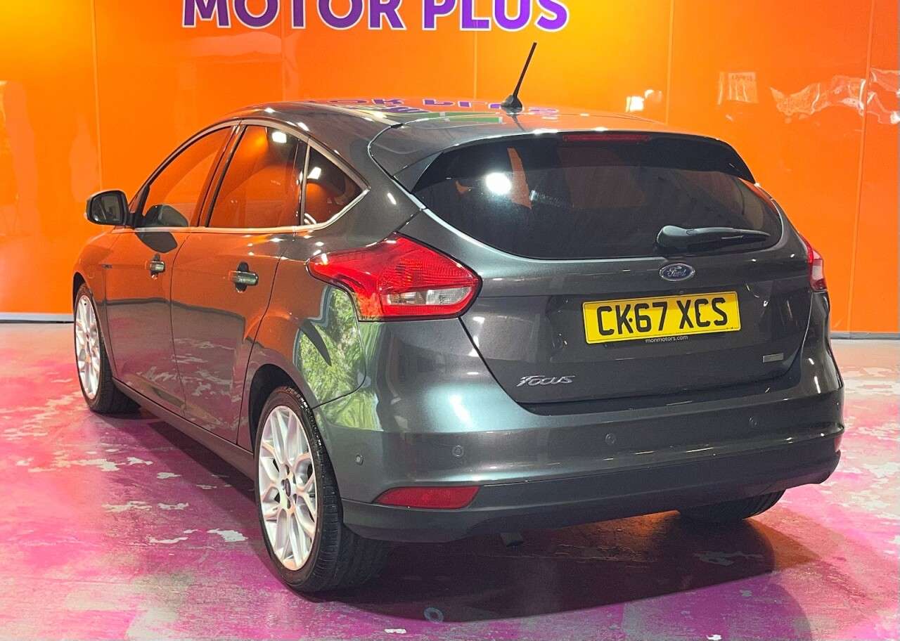 A 2017 FORD FOCUS 1.0T EcoBoost Titanium X Hatchback 5dr Petrol Auto Euro 6 (s/s) (125 ps) Vi A 2017 FORD FOCUS 1.0T EcoBoost Titanium X Hatchback 5dr Petrol Auto Euro 6 (s/s) (125 ps) Vi
