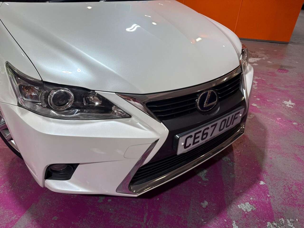 A 2017 LEXUS CT 1.8 200h Executive Edition Hatchback 5dr Petrol Hybrid CVT Euro 6 (s/s) (13 A 2017 LEXUS CT 1.8 200h Executive Edition Hatchback 5dr Petrol Hybrid CVT Euro 6 (s/s) (13