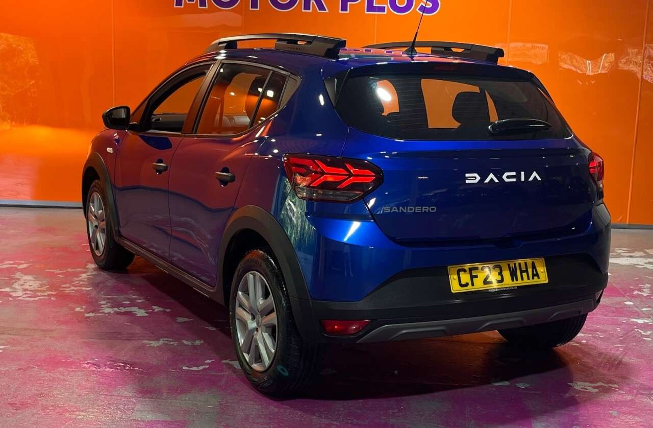A 2023 DACIA SANDERO STEPWAY 1.0 TCe Essential Hatchback 5dr Petrol Manual Euro 6 (s/s) (90 ps) Visit Ov A 2023 DACIA SANDERO STEPWAY 1.0 TCe Essential Hatchback 5dr Petrol Manual Euro 6 (s/s) (90 ps) Visit Ov